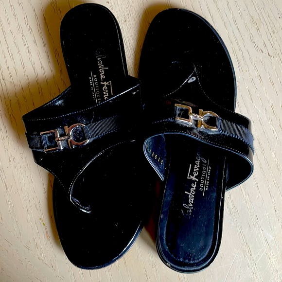 Authentic Black patent Salvatore Ferragamo sandals 💕 - Picture 1 of 2